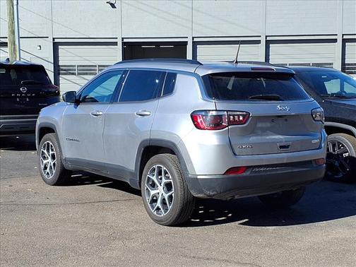 2024 Jeep Compass Latitude
