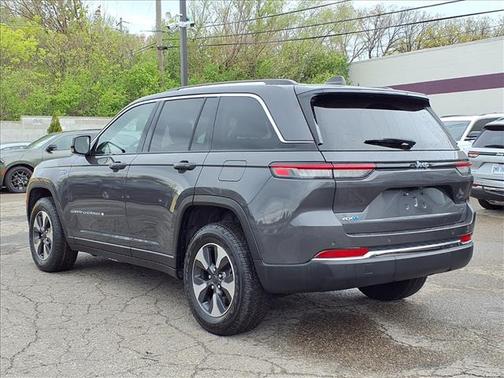 Gray 2024 Jeep Grand Cherokee 4xe Base