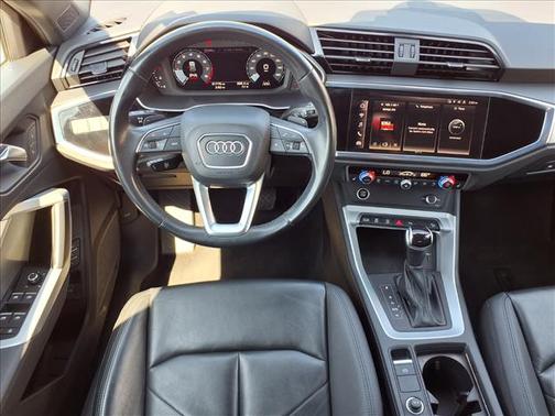 2023 Audi Q3 45 S line Premium