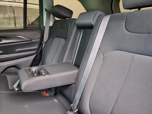 2024 Jeep Grand Cherokee Laredo X