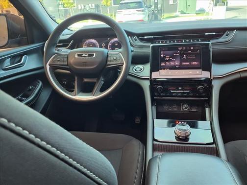 2024 Jeep Grand Cherokee Laredo X