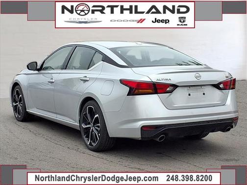 2023 Nissan Altima 2.5 SR