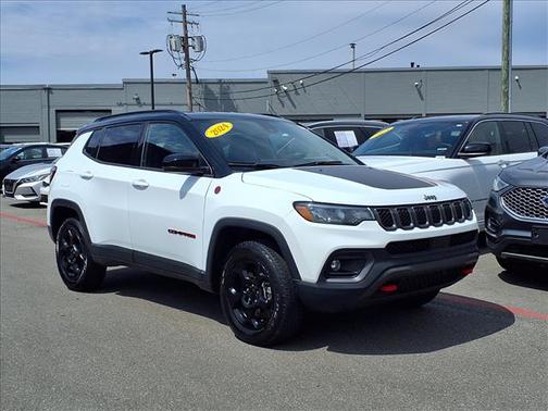 White 2024 Jeep Compass Trailhawk