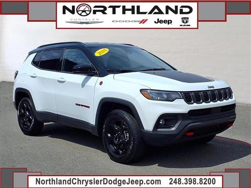 White 2024 Jeep Compass Trailhawk