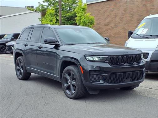 2023 Jeep Grand Cherokee Laredo
