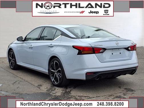 2023 Nissan Altima 2.5 SR