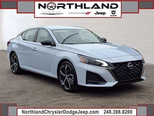 2023 Nissan Altima 2.5 SR