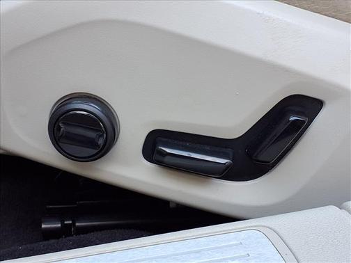 2024 Volvo S60 B5 Plus Dark Theme