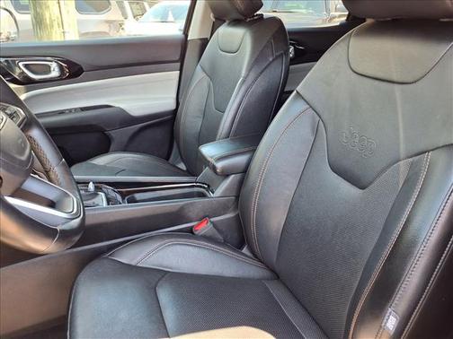 Black 2022 Jeep Compass Limited