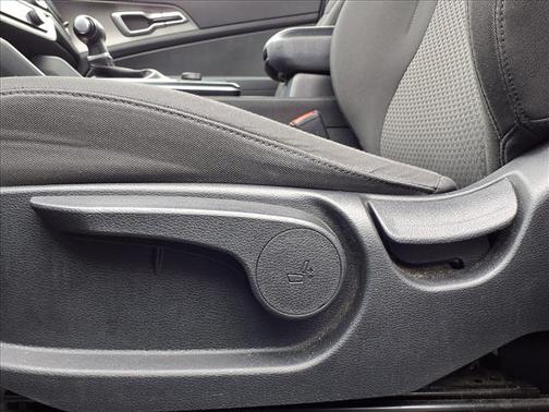 Gray 2024 Kia Sportage LX