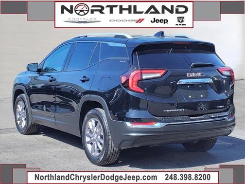 2024 GMC Terrain SLT