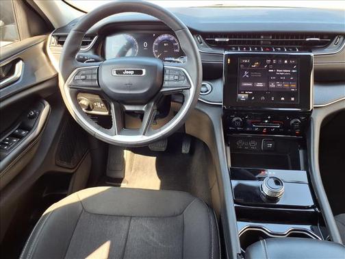 2023 Jeep Grand Cherokee Laredo