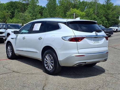 White 2024 Buick Enclave Premium