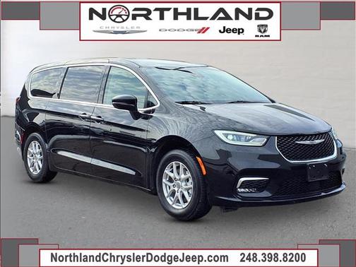 2024 Chrysler Pacifica Touring-L