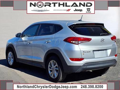 2017 Hyundai TUCSON SE