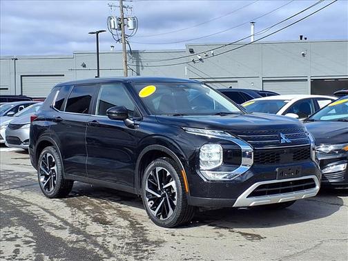 2024 Mitsubishi Outlander SE Black Edition