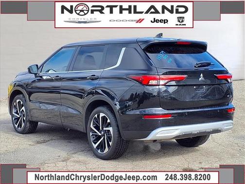 2024 Mitsubishi Outlander SE Black Edition
