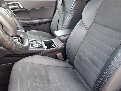 2024 Mitsubishi Outlander SE Black Edition