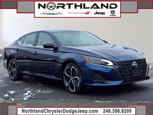 2023 Nissan Altima 2.5 SR