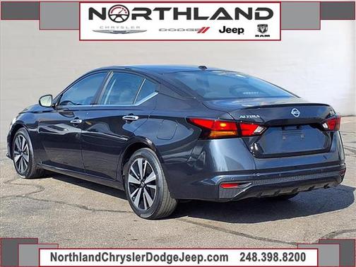2022 Nissan Altima 2.5 SV