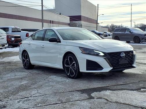 2023 Nissan Altima 2.5 SR