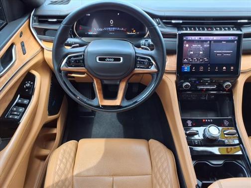2022 Jeep Grand Cherokee Summit