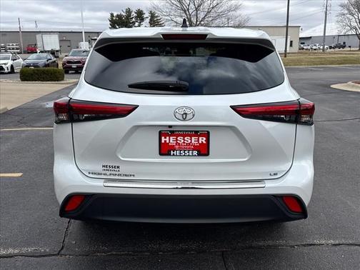 2023 Toyota Highlander LE