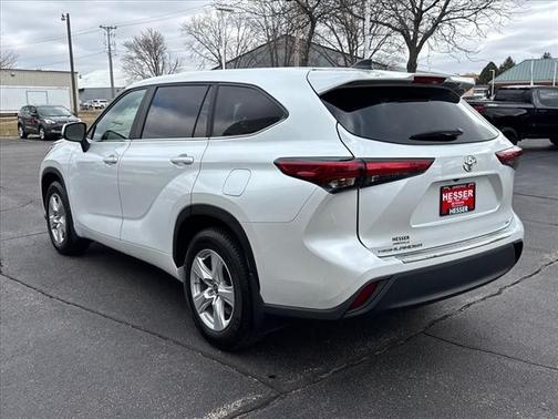 2023 Toyota Highlander LE