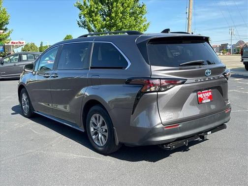 Predawn Gray Mica 2023 Toyota Sienna XLE
