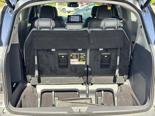 Predawn Gray Mica 2023 Toyota Sienna XLE
