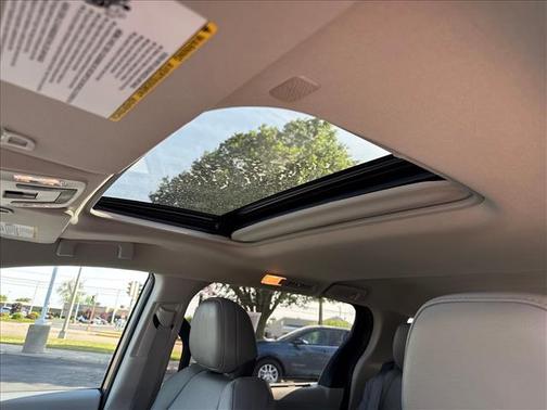 Predawn Gray Mica 2023 Toyota Sienna XLE