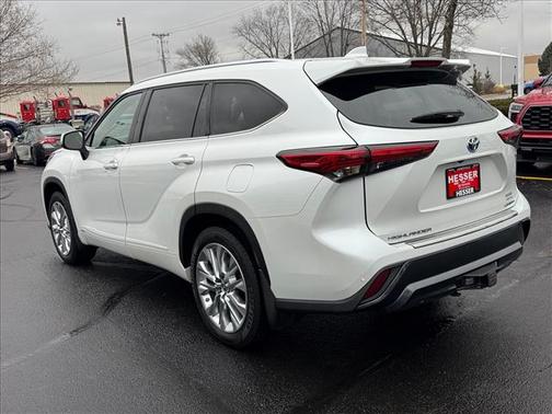 2022 Toyota Highlander Hybrid Limited