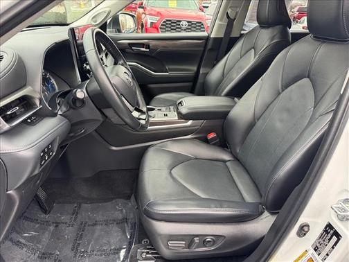 2022 Toyota Highlander Hybrid Limited