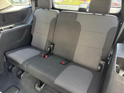 Summit White 2018 Chevrolet Traverse LT Cloth