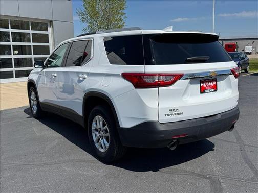 Summit White 2018 Chevrolet Traverse LT Cloth