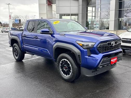 2025 Toyota Tacoma Hybrid TRD Off Road