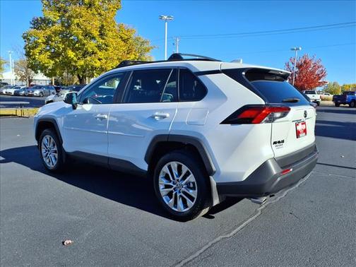 2025 Toyota RAV4 XLE Premium