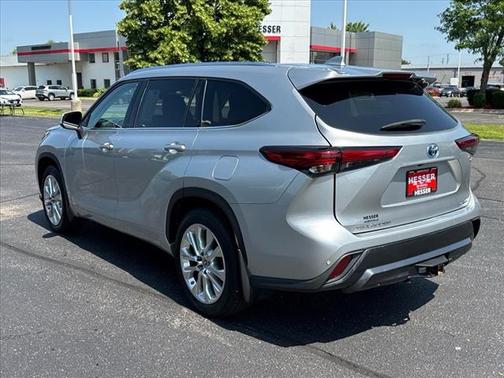 2022 Toyota Highlander Hybrid Limited