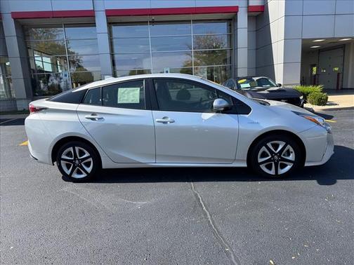 2018 Toyota Prius Four Touring