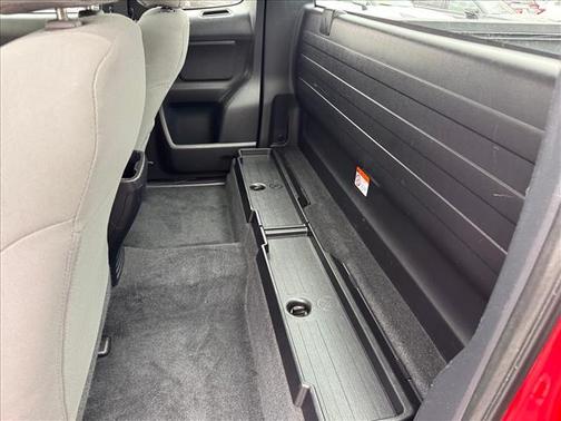 2016 Toyota Tacoma SR