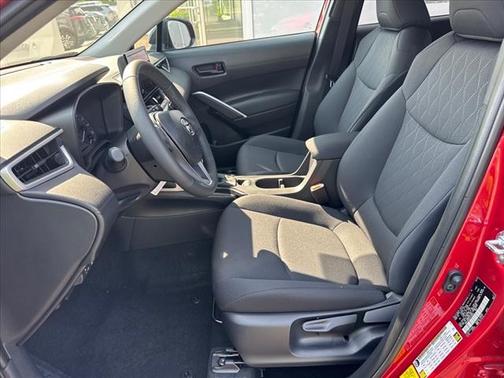 2025 Toyota Corolla Cross LE
