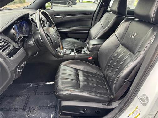 Bright White Clearcoat 2019 Chrysler 300 S