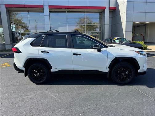 2025 Toyota RAV4 Hybrid SE