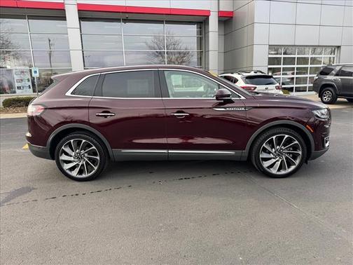 2019 Lincoln Nautilus Reserve