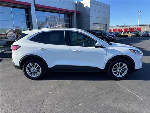 Oxford White 2020 Ford Escape SE