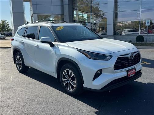 2023 Toyota Highlander Hybrid XLE