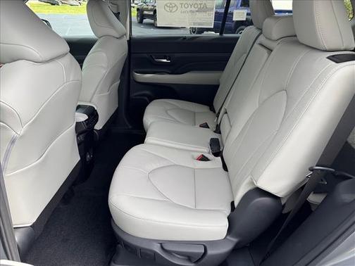 2025 Toyota Grand Highlander Limited