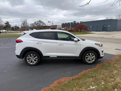 2019 Hyundai TUCSON SE