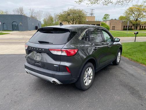 Magnetic Metallic 2020 Ford Escape SE