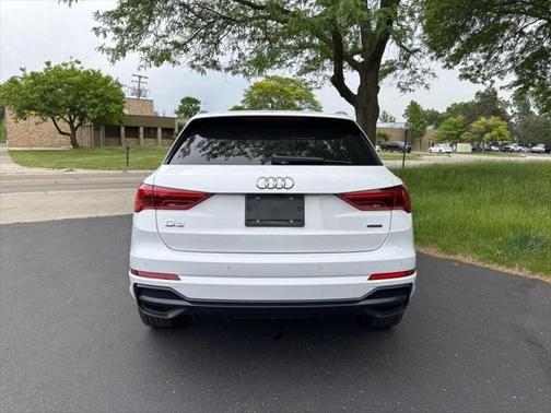 2021 Audi Q3 45 S line Premium